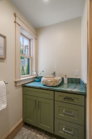 73 Main Street, Hull, MA 02045