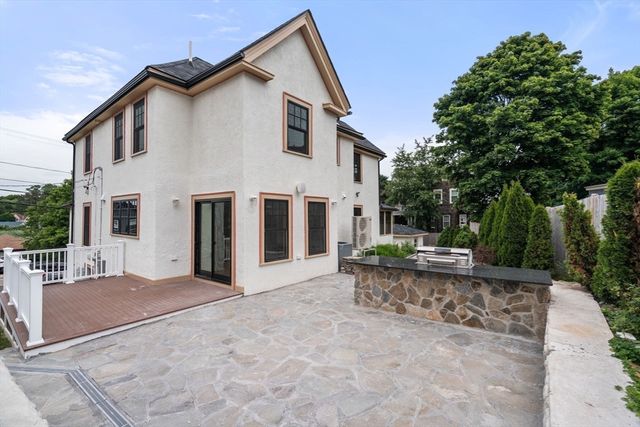 73 Main Street, Hull, MA 02045