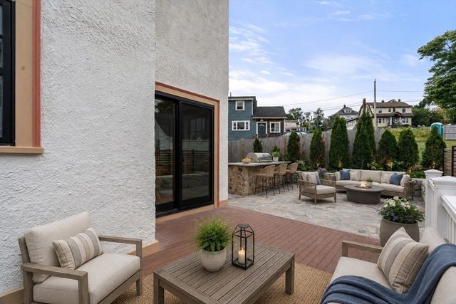73 Main Street, Hull, MA 02045