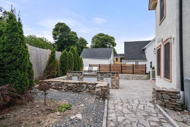 73 Main Street, Hull, MA 02045