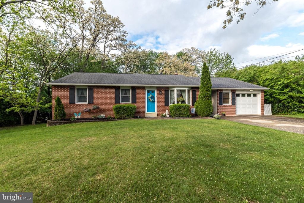 250 HILL AVE, Horsham, PA 19044