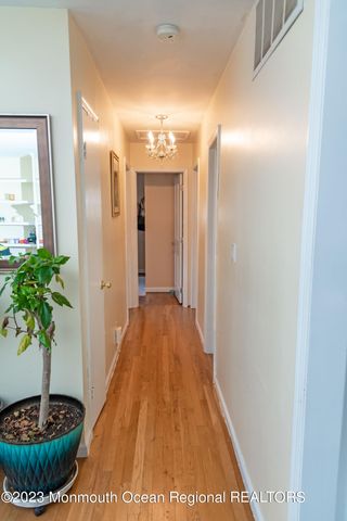 4 Pennsylvania Avenue, Jackson, NJ 08527