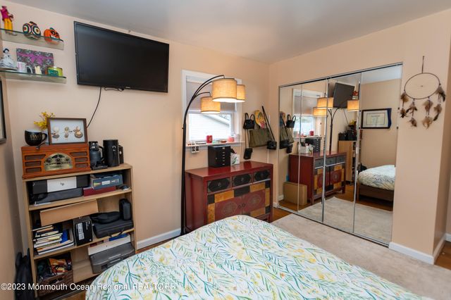 4 Pennsylvania Avenue, Jackson, NJ 08527