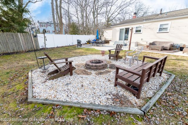 4 Pennsylvania Avenue, Jackson, NJ 08527