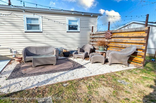 4 Pennsylvania Avenue, Jackson, NJ 08527