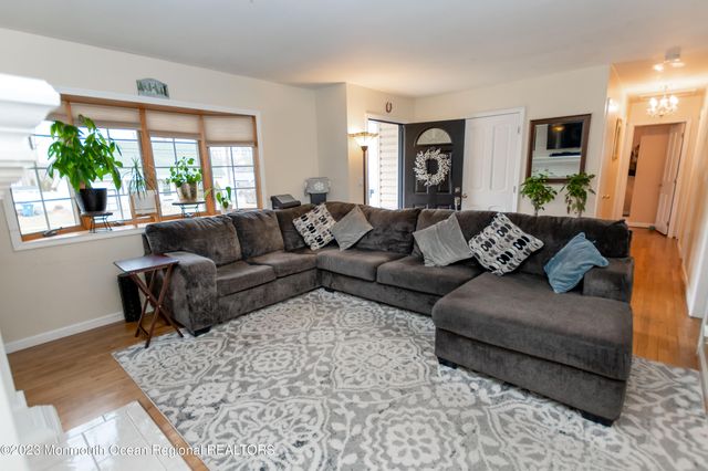 4 Pennsylvania Avenue, Jackson, NJ 08527