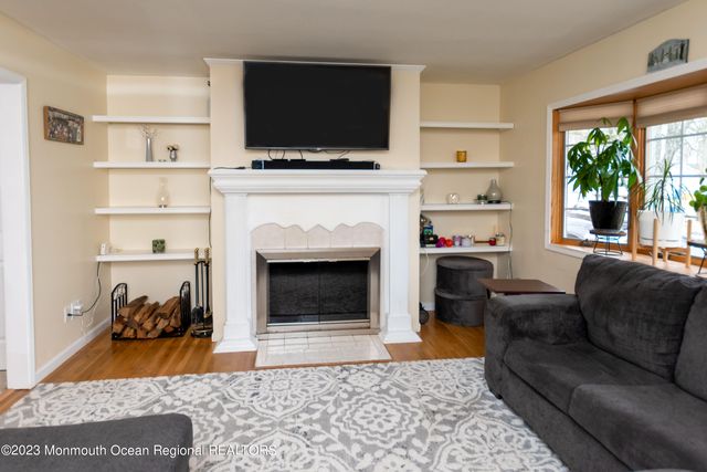 4 Pennsylvania Avenue, Jackson, NJ 08527