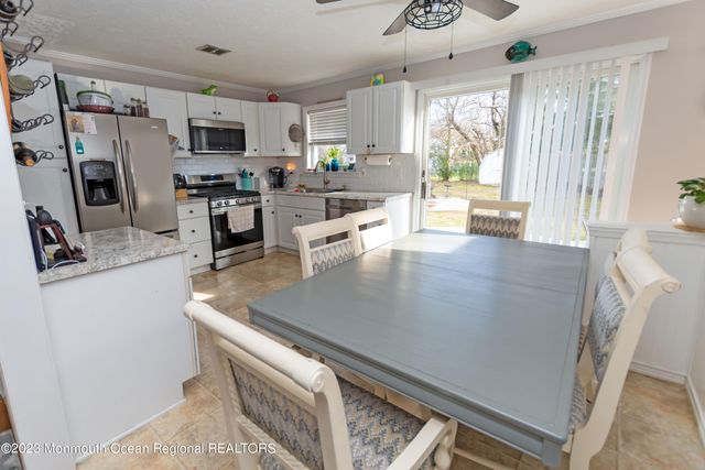 4 Pennsylvania Avenue, Jackson, NJ 08527