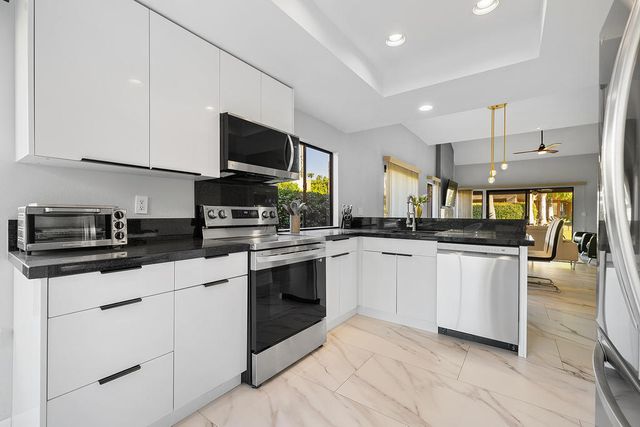 73428 Poinciana Place, Palm Desert, CA 92260