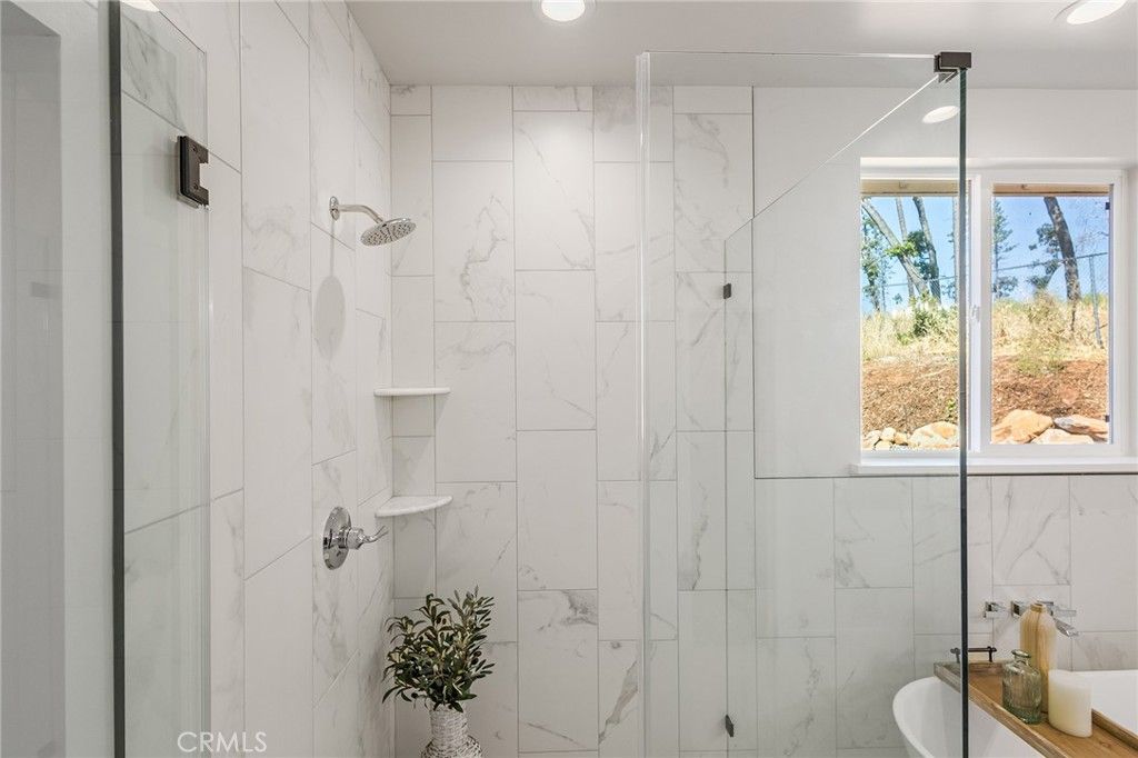 Image 25 of property listing at 5657 Cathy Lane, Paradise, CA 95969