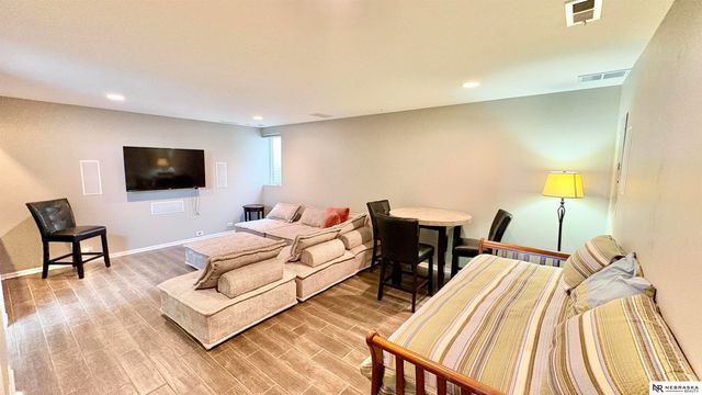 709 Pacific Street, Omaha, NE 68108