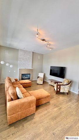 709 Pacific Street, Omaha, NE 68108