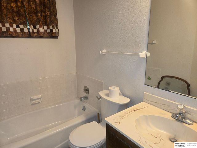 1103 HAPPY HOLLOW Court, Plattsmouth, NE 68048