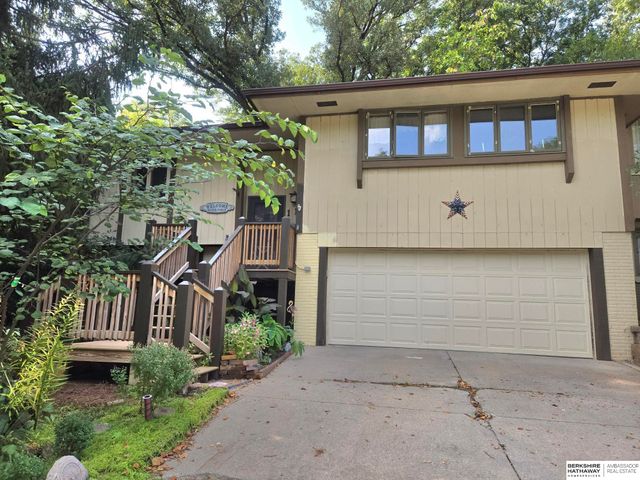 1103 HAPPY HOLLOW Court, Plattsmouth, NE 68048