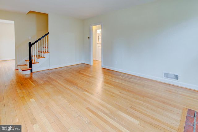 5214 DANBURY RD, Bethesda, MD 20814