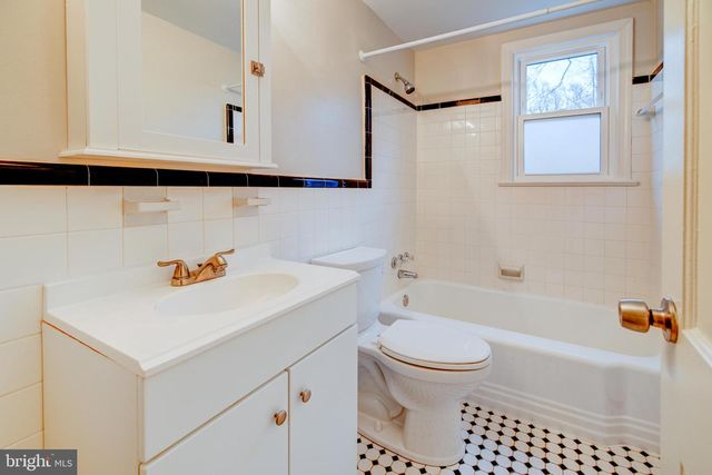 5214 DANBURY RD, Bethesda, MD 20814