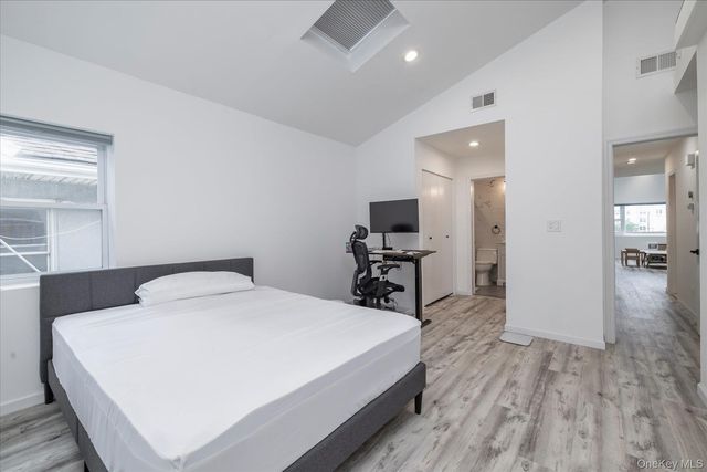 537 E Broadway 201, Long Beach, NY 11561