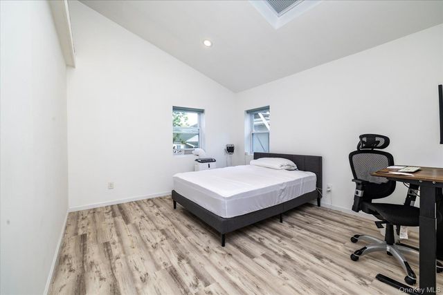 537 E Broadway 201, Long Beach, NY 11561