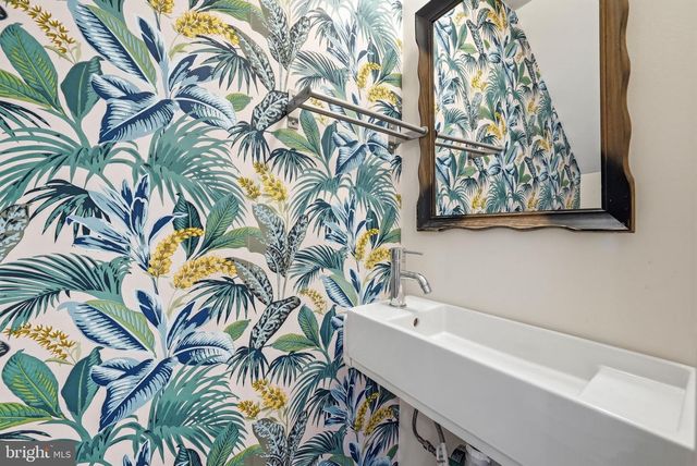 707 15TH ST NE, Washington, DC 20002