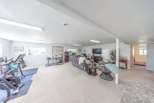1953 W 2100 S, Syracuse, UT 84075