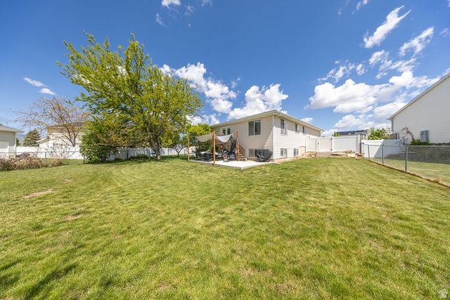 1953 W 2100 S, Syracuse, UT 84075