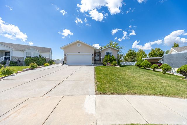 1953 W 2100 S, Syracuse, UT 84075