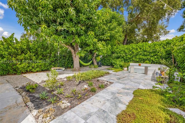 5831 SW 4th St, Miami, FL 33144