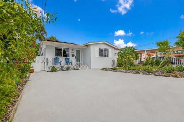 5831 SW 4th St, Miami, FL 33144