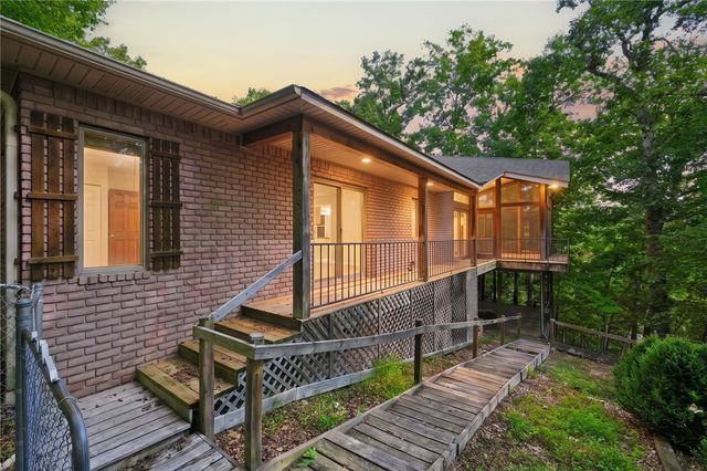 9118 Summer Shade Road, Rogers, AR 72756