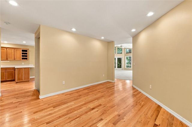 9118 Summer Shade Road, Rogers, AR 72756