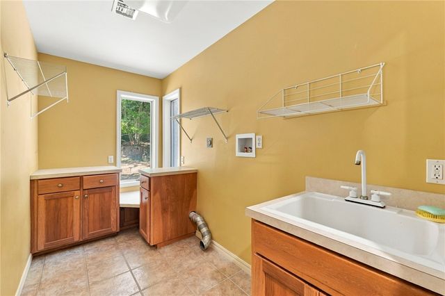 9118 Summer Shade Road, Rogers, AR 72756