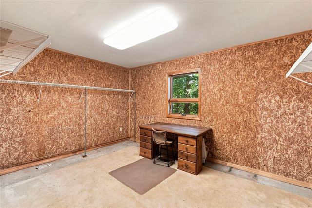 9118 Summer Shade Road, Rogers, AR 72756