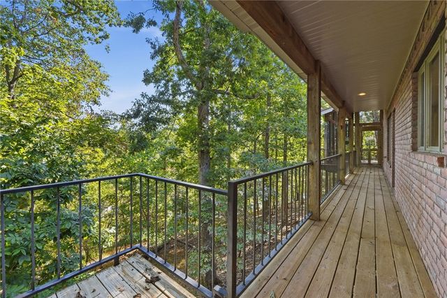 9118 Summer Shade Road, Rogers, AR 72756