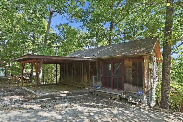 9118 Summer Shade Road, Rogers, AR 72756