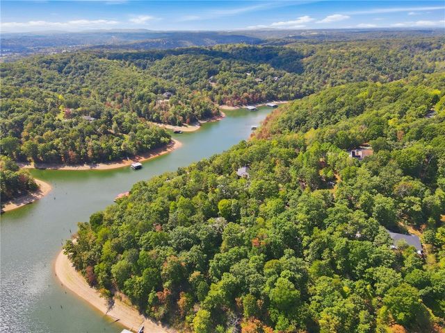 9118 Summer Shade Road, Rogers, AR 72756