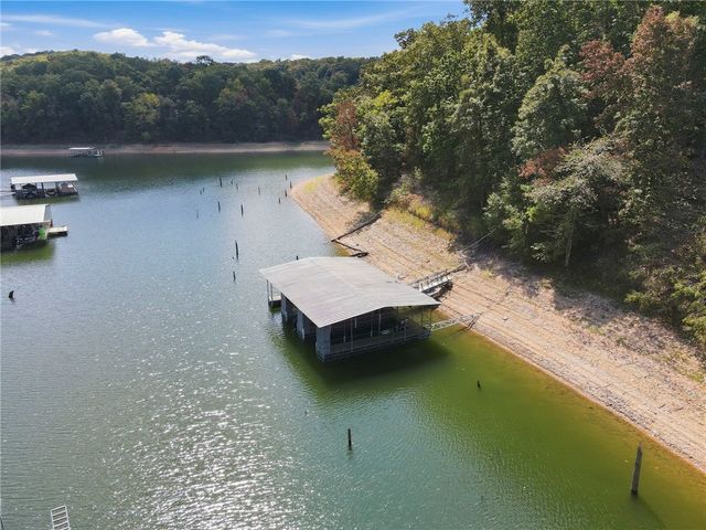 9118 Summer Shade Road, Rogers, AR 72756