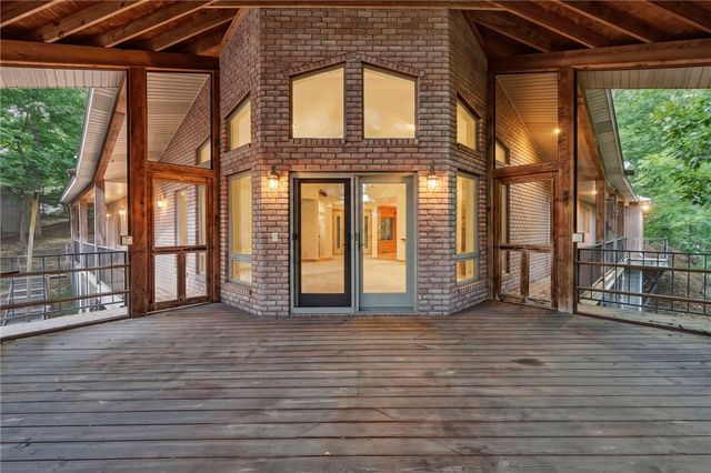 9118 Summer Shade Road, Rogers, AR 72756
