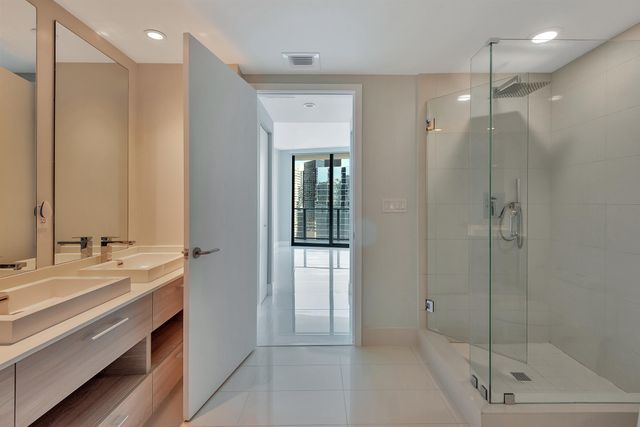 1300 S Miami Avenue 2401, Miami, FL 33130