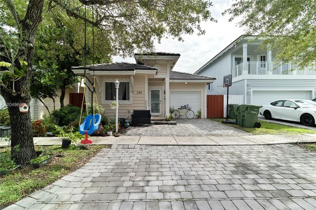 249 SE 32nd Ave, Homestead, FL 33033