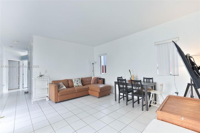 249 SE 32nd Ave, Homestead, FL 33033