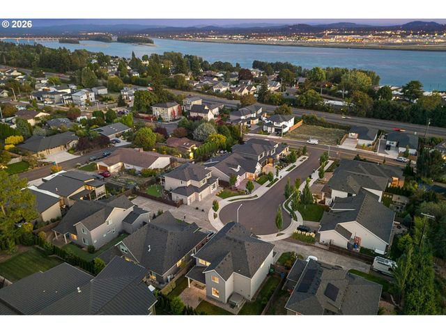 974 Se 71st Ct, Vancouver, WA 98664