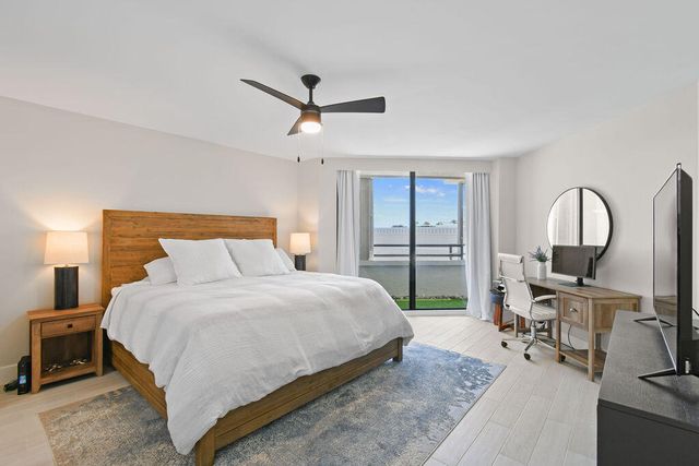 3560 S Ocean Boulevard 907, South Palm Beach, FL 33480