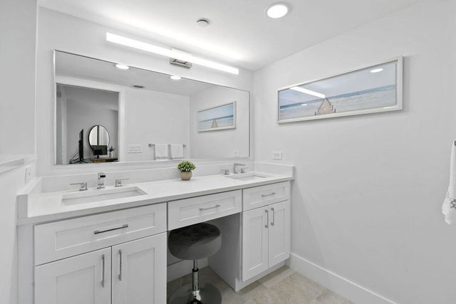 3560 S Ocean Boulevard 907, South Palm Beach, FL 33480