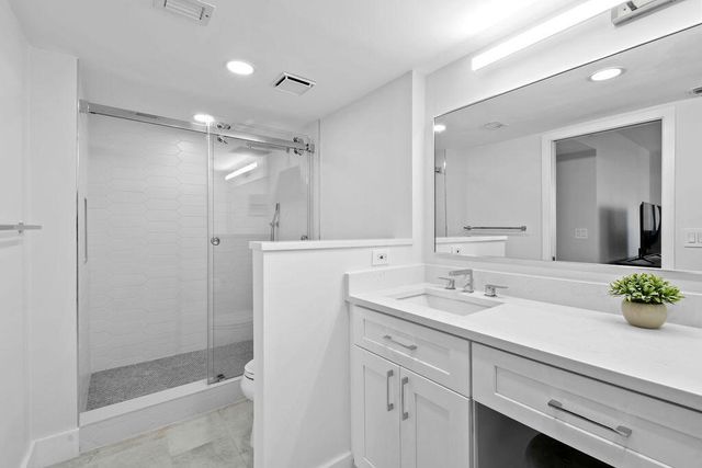 3560 S Ocean Boulevard 907, South Palm Beach, FL 33480