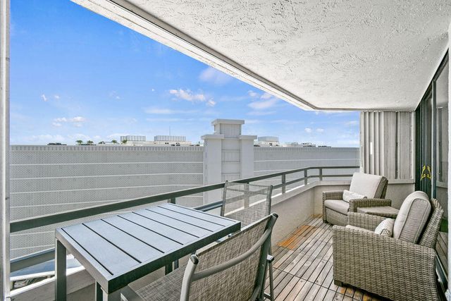 3560 S Ocean Boulevard 907, South Palm Beach, FL 33480