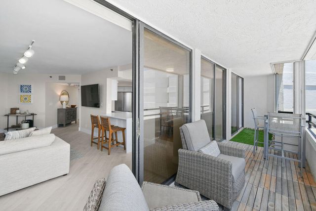 3560 S Ocean Boulevard 907, South Palm Beach, FL 33480