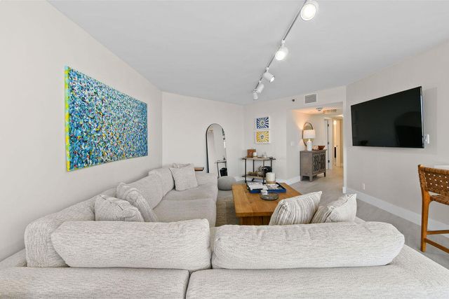 3560 S Ocean Boulevard 907, South Palm Beach, FL 33480