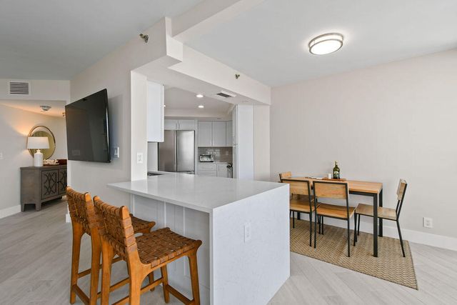 3560 S Ocean Boulevard 907, South Palm Beach, FL 33480