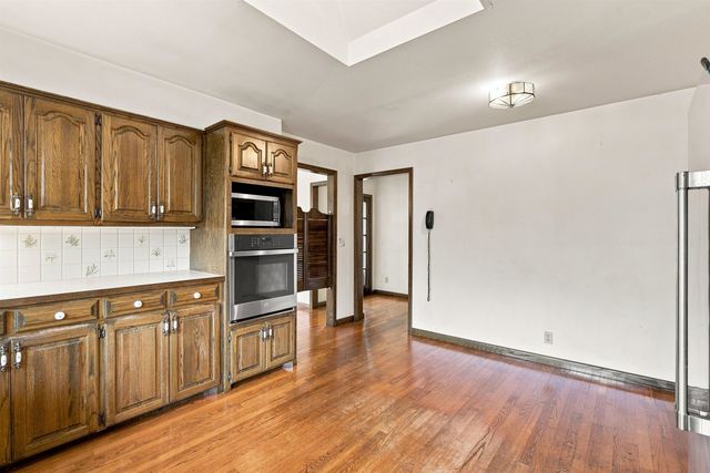 1343 N Caddy Ln, Wichita, KS 67212