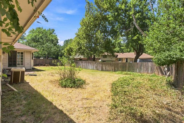 1343 N Caddy Ln, Wichita, KS 67212